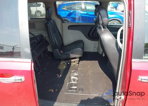 2013 Chrysler Town & Country Touring-L z USA, uszkodzony, nr VIN 2C4RC1CG7DR535254